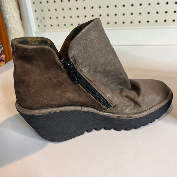 FLY London | Yip Boot - Picture 5 of 8